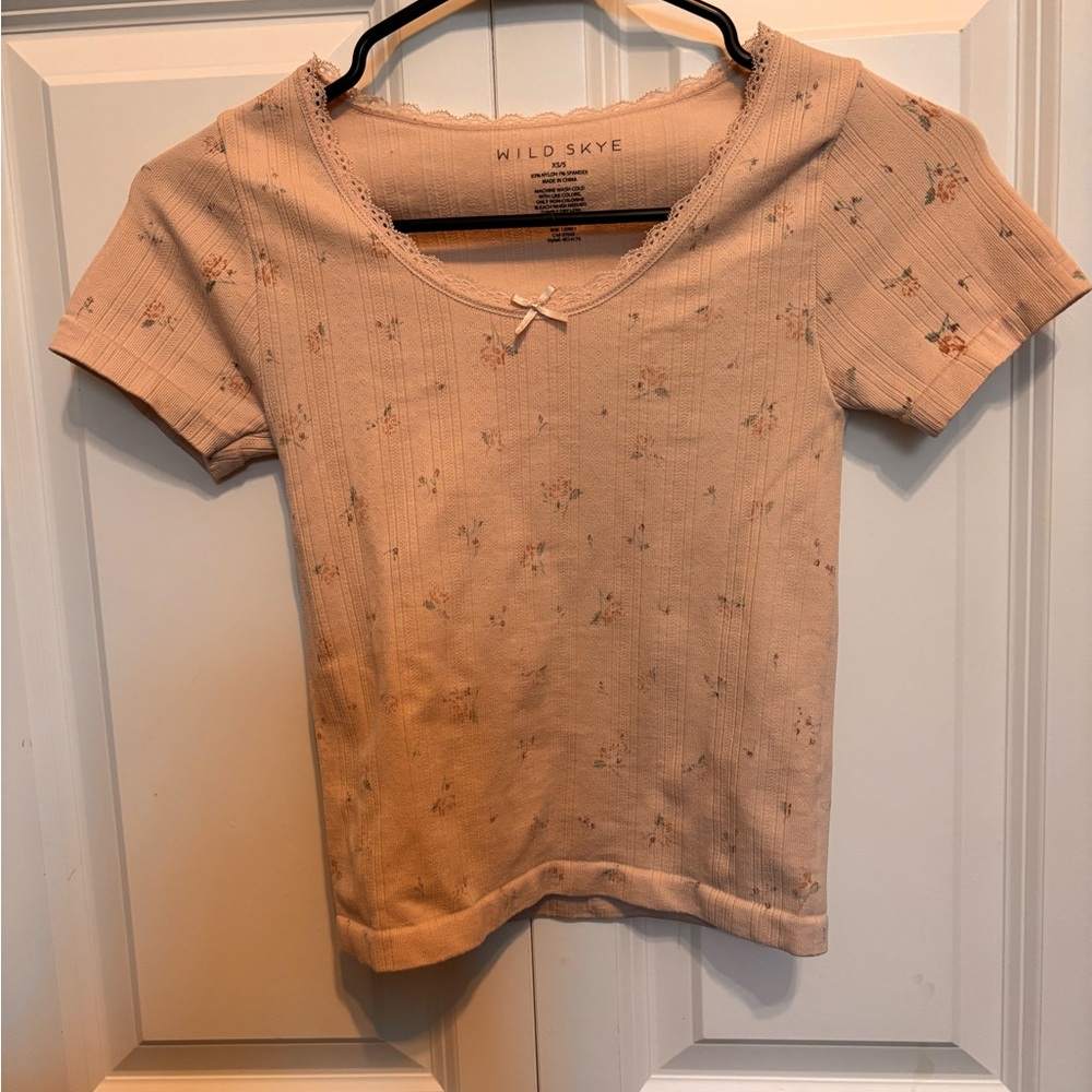 Women's Tan Floral Top